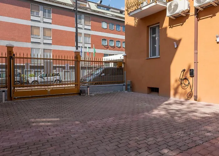 Leader Apartment 3 - Monzino - Hockey Msg Arena - Linate -